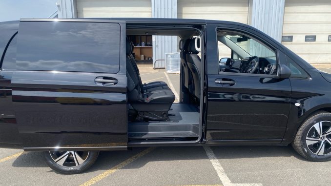 Mercedes-Benz Vito L2 Diesel Rwd 119CDI Select Crew Van 9G-Tronic - Image 13